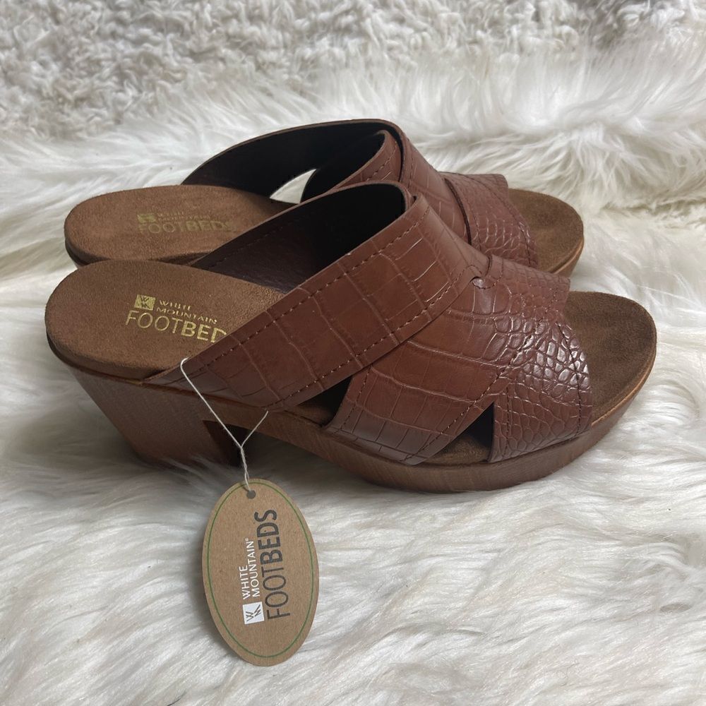 NWT White Mountain Footbeds Synthetic brown croc print Strap sandals SZ9.5